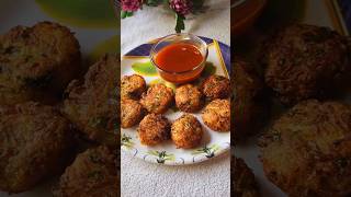Crispy Aloo Pakoda Recipe/ Easy and Tasty Potatoes snacks #shorts #snacks #recipe #Crispy