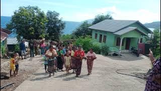 Ini Video Lengkap Suasana Penyerahan Rokadu Dari Keluarga Besar Suku Huler ke Panitia Stasi MBHK(1)