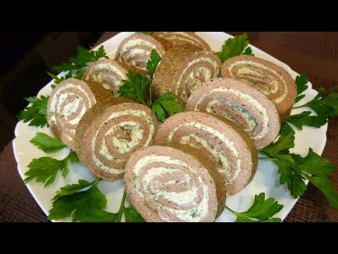 Печеночный рулет с маслом с зеленью