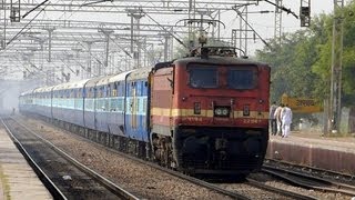 12155 Shaan-E-Bhopal and 12280 Taj Express crosses at MPS