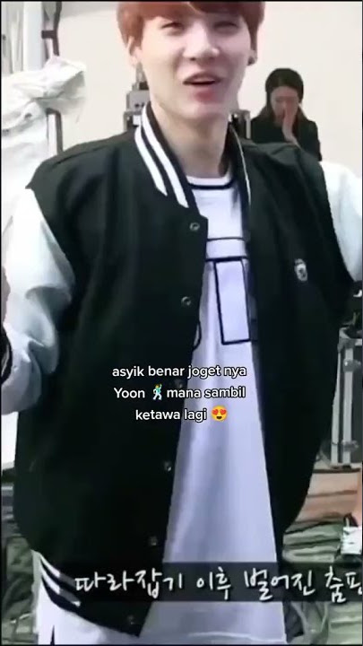 asik banget jogetnya suga....mana sambil senyum lagi 😘 #suga #minyoongi #bts