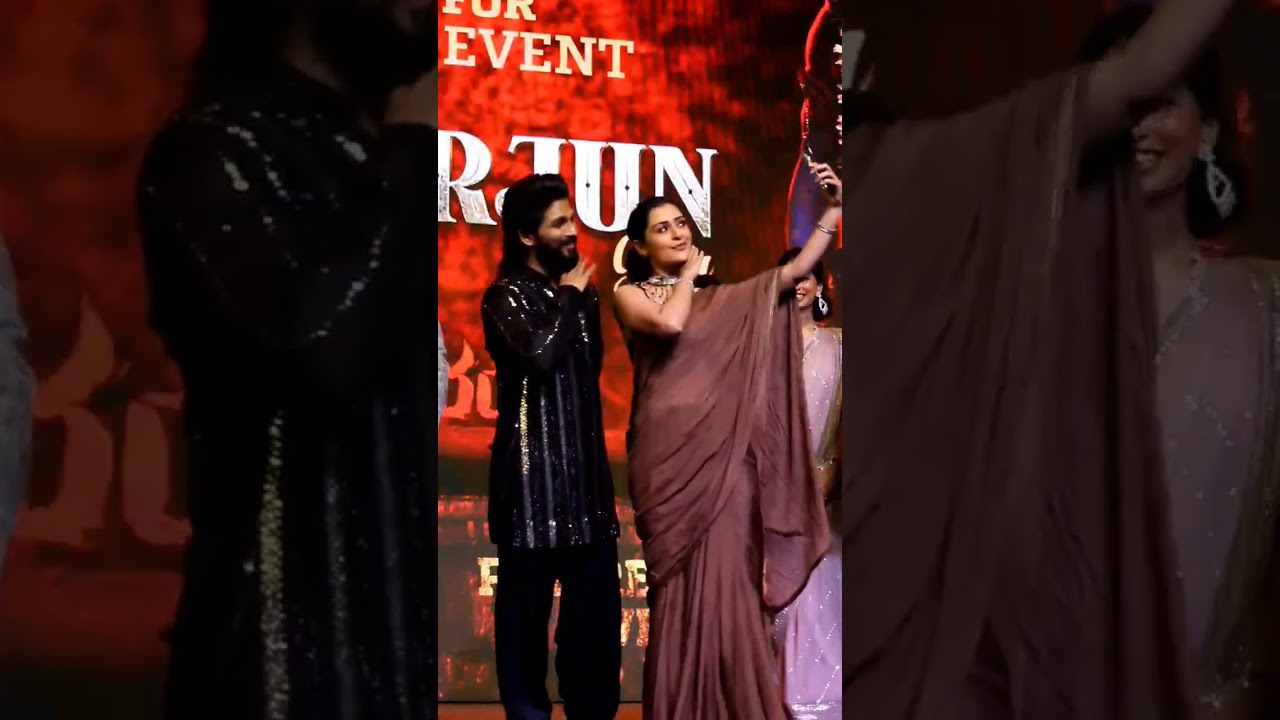 Payal rajput taking selfie video with Allu Arjun
