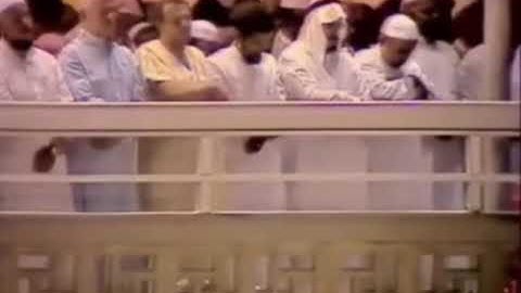 من أروع ما قرأ الشيخ علي جابر رحمه الله تلاوة من سورة النور من صلاة تراويح عام ١٤٠٦ هـ