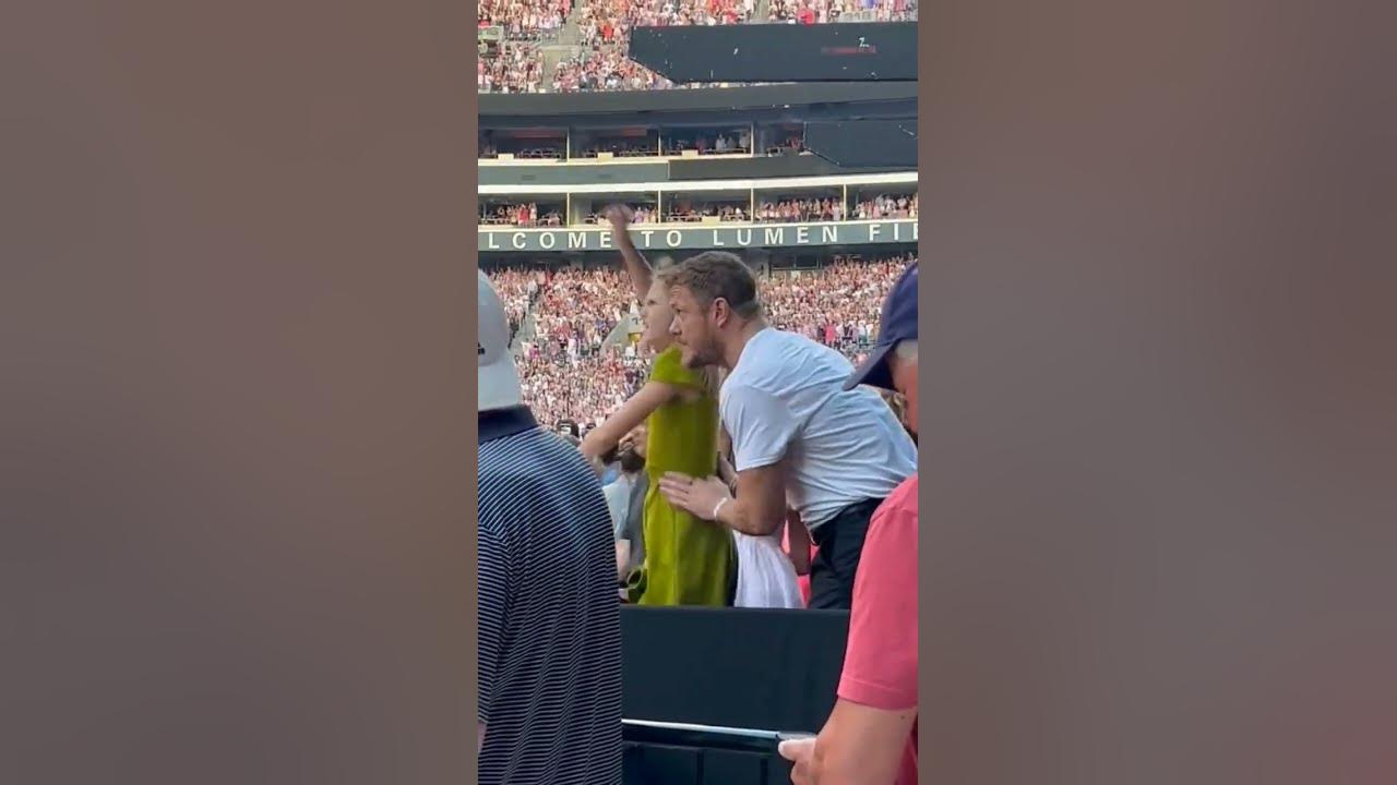 Dan Reynolds and his daughter Arrow at Taylor Swift concert Dan Reynolds and his daughter Arrow at Taylor Swift concert