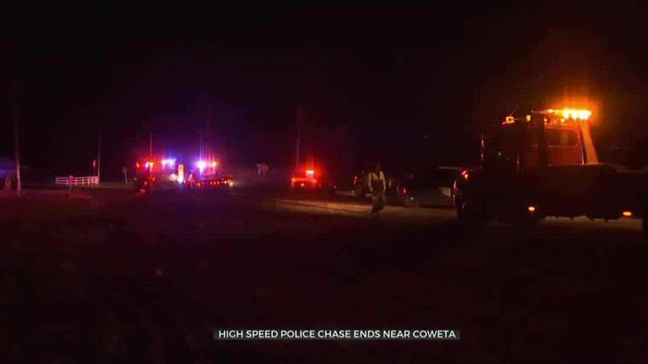High Speed Police Chase Ends Near Coweta - YouTube