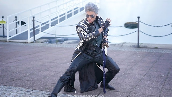 Vergil chair cosplay @ MCM Comic Con 2023 