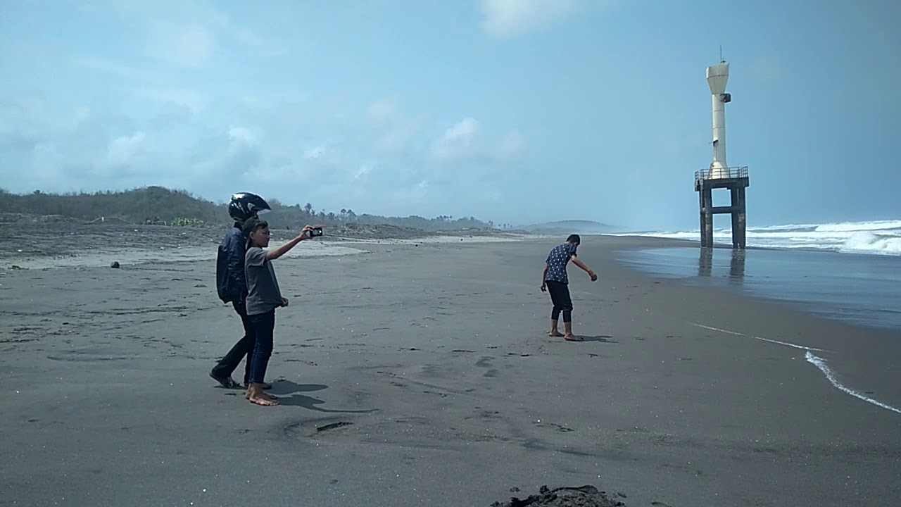 Pantai Apra Sindang Barang Cianjur Selatan
