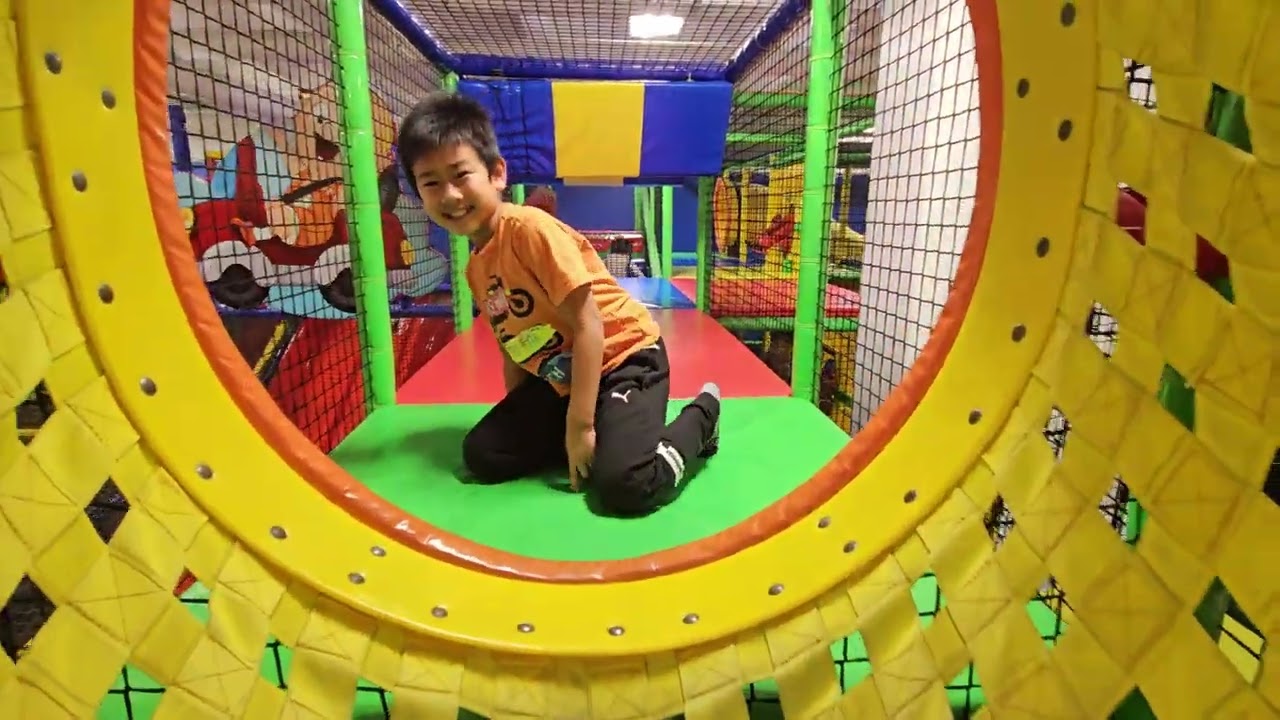 Luv 2 play - Eastridge mall