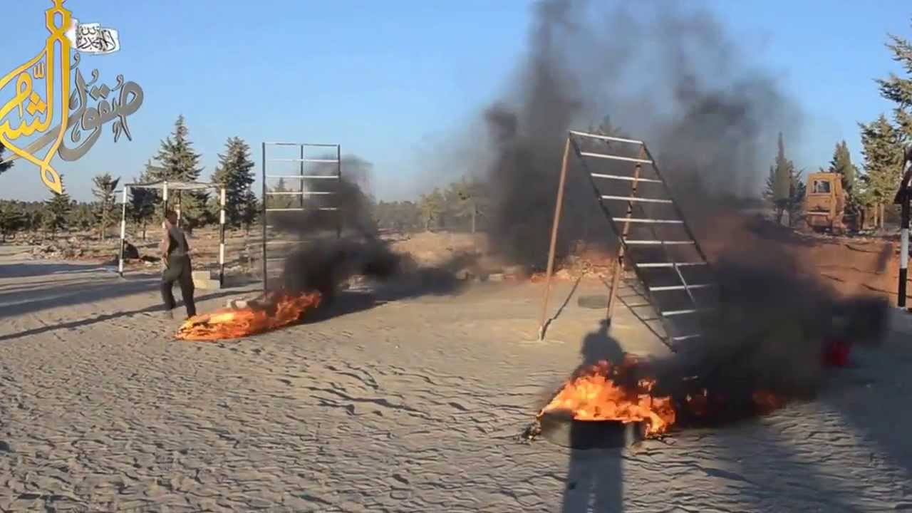 صقور الشام   وثائقي تخريج دفعة جديدة من أبطال صقور الشام في معسكر أبو سيف الزهراني