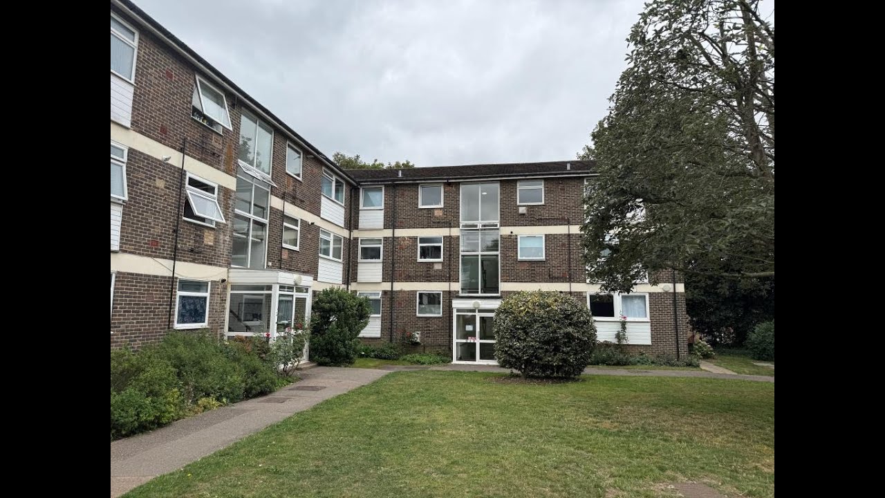 72 Pine Lodge, Tonbridge Road, Maidstone, Kent, ME16 8TB – October 2025 Auction