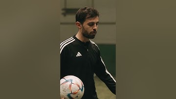 attacking midfielder masterclass in 34 seconds