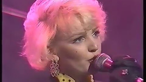 The Primitives Crash Friday Night Live 18/03/88