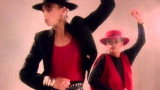 Miniatura del video "Mel & Kim - Showing Out (Get Fresh At the Weekend)"