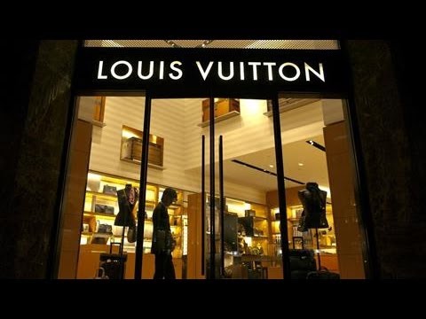 CEO of luxury retailer slammed for 'snobbish' remarks on customers
