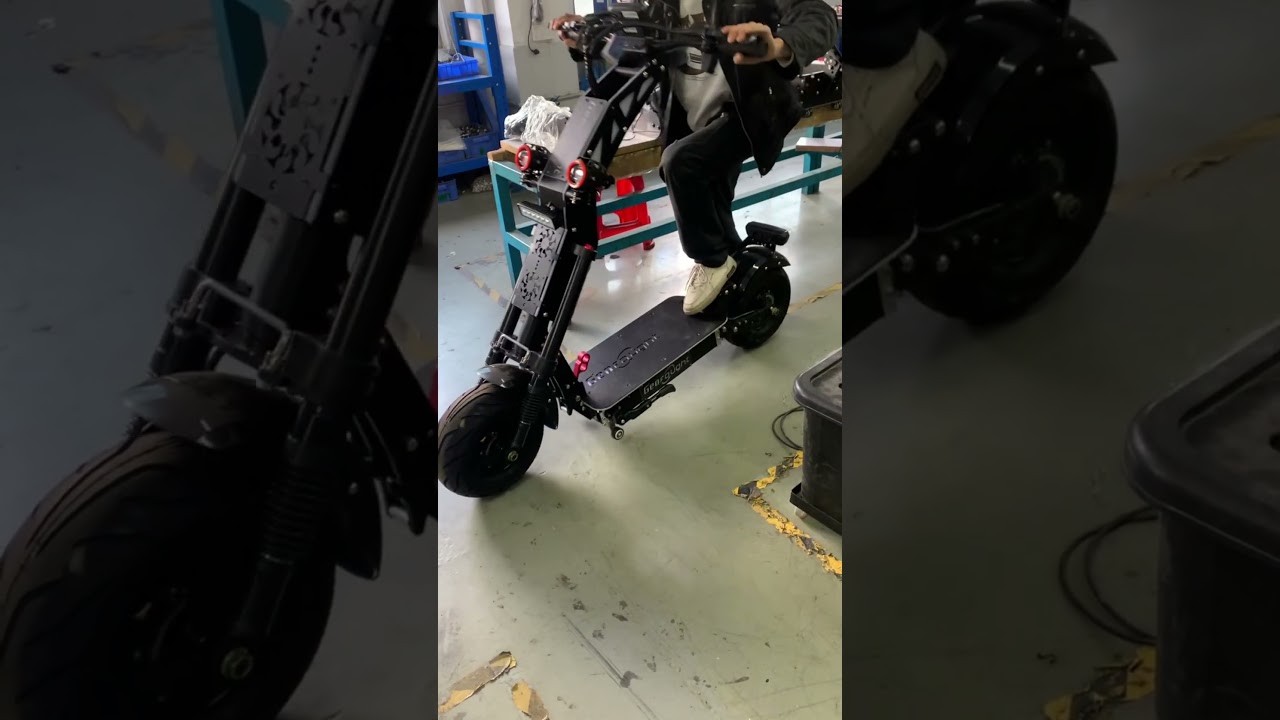 How to unfold the scooter？