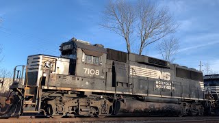 RARE: NS 22V @ Flemington, NJ, with a NS GP60 Trailing