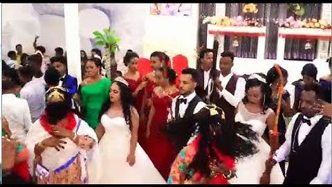 Bilen Song by Melekin Atombos (Wedding of his daughter)