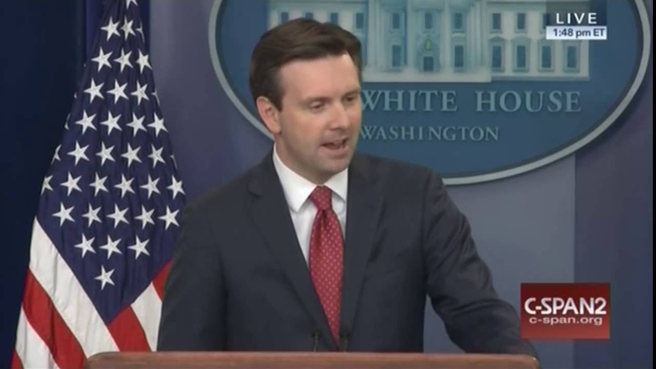 Reporter hits White House for strawman, hypocrisy on lambasting GOP over 'radical Islam' rhetoric