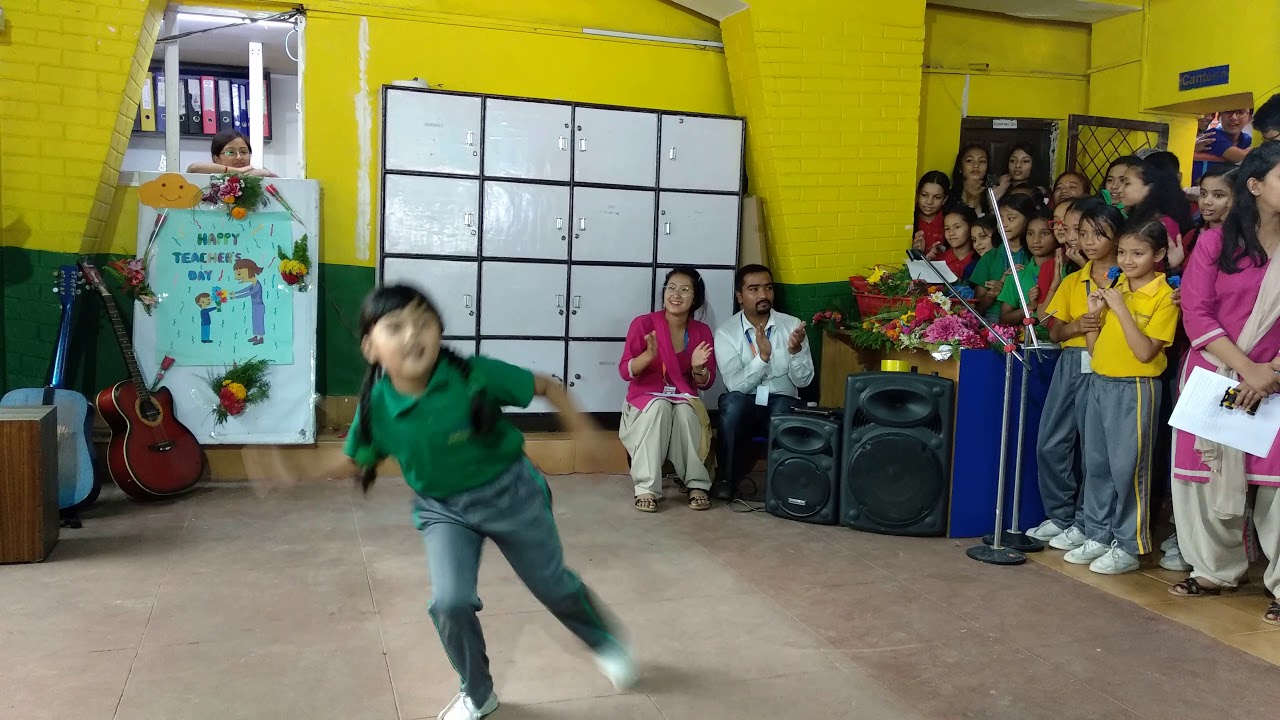 Dance by Bebo Puri of Grade II Munal on the occasion of Teacher's Day ...