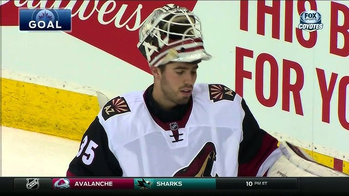 What we THINK goes on inside of Louis Domingue's head during a game 😂