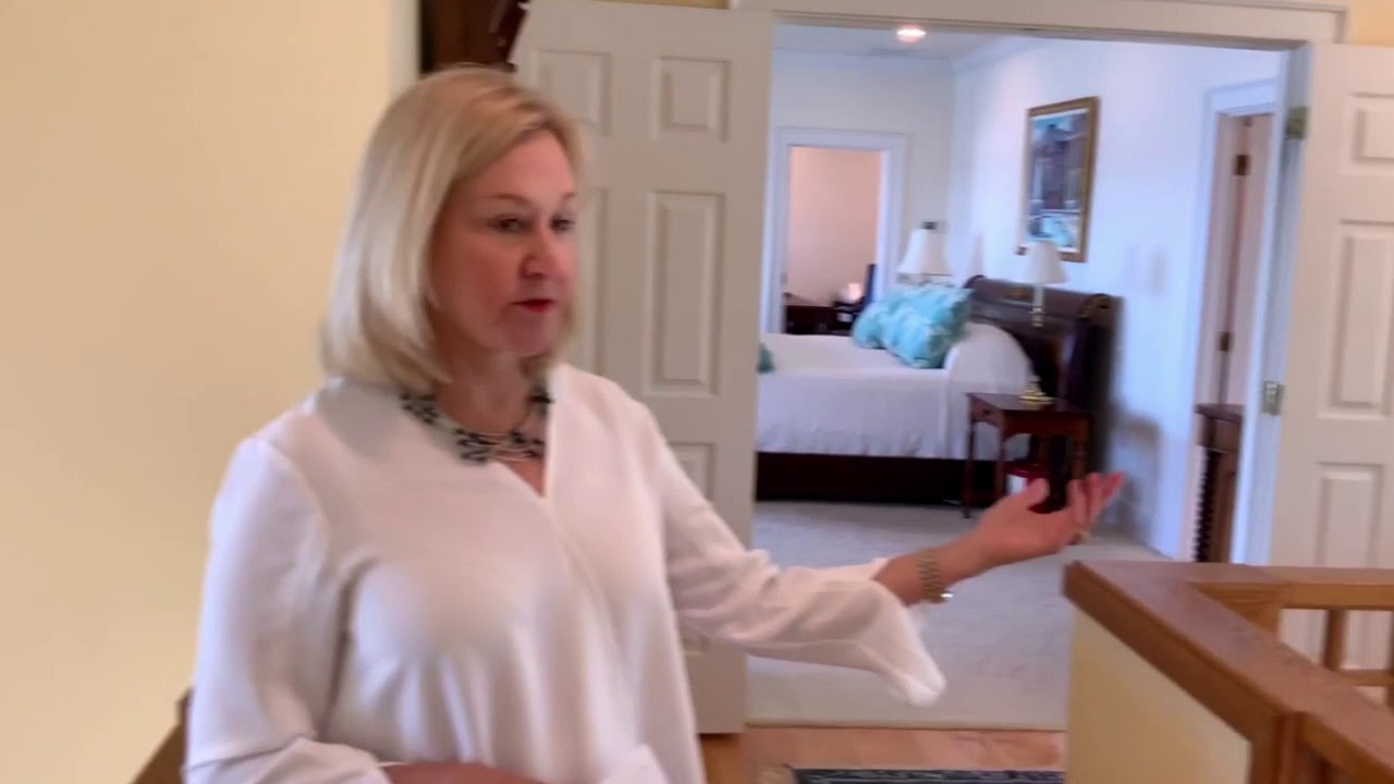 105 Blackwater Circle Penhook VA Smith Mountain Lake The Water's