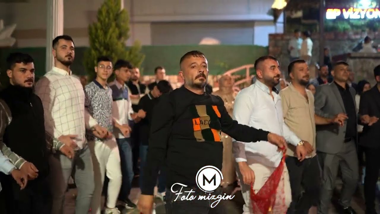 FOTO MİZGİN & GRUP YARE TU  BAJARAMIN BU