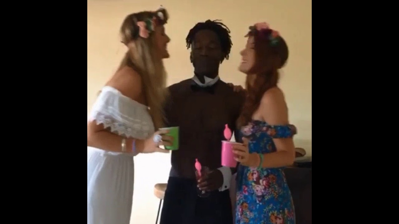 ❥ You may kiss the Butler in the Buff 😍💍💋