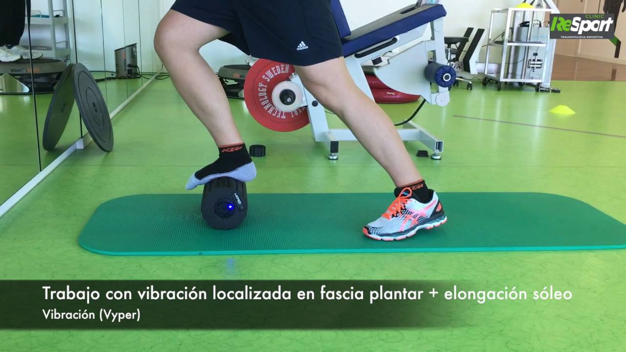 Ejercicio con vibración localizada para estimular la fascia plantar