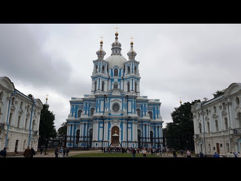 Video: Wer Ist Der Architekt Der Smolny-Kathedrale In St. Petersburg Und In Welchem Jahr Wurde Sie Gebaut?