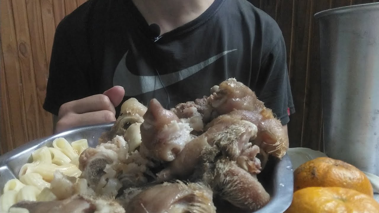 ASMR guiso con patitas de cerdo... 🐖