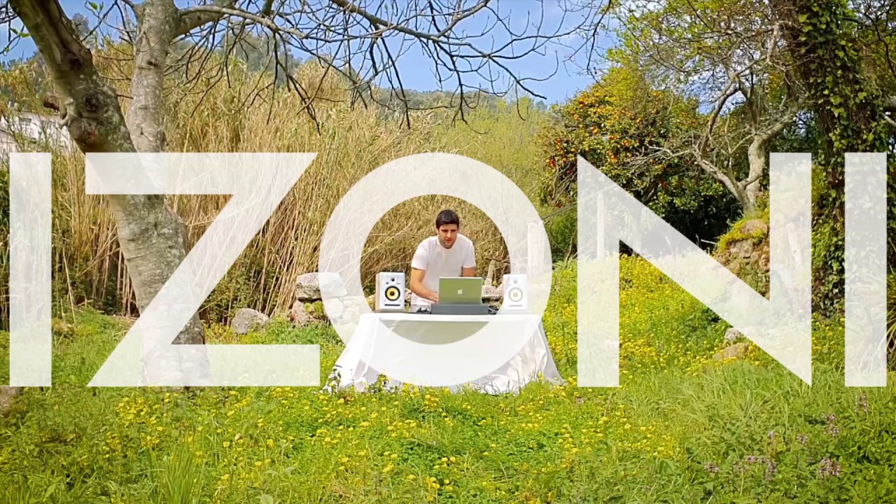在 YouTube 上观看 IZONI - Magical Fields Session (Sébastien Léger, Four Tet, Turmstrasse, French 79, Lee Burridge)