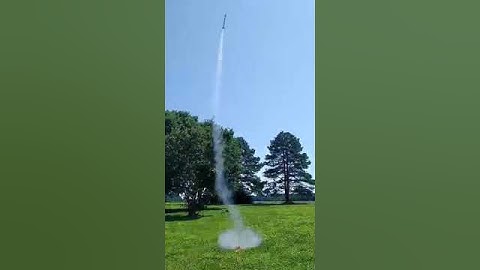 Mercury Redstone rocket model created by Estes ©.       (My first ever rocket launch!)