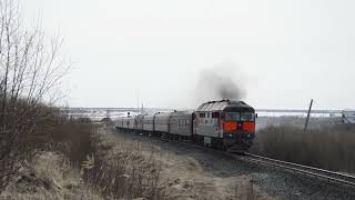 Тепловоз ТЭП70-0420 с пассажирским поездом № 653 Лабытнанги — Воркута