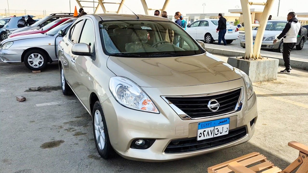 زحام كبير في سوق السيارات لدرجه ان يخليك تتردد في شراء العربية اللي قدامك