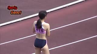 Saltadora Pulou E Mostrou Sem Querer