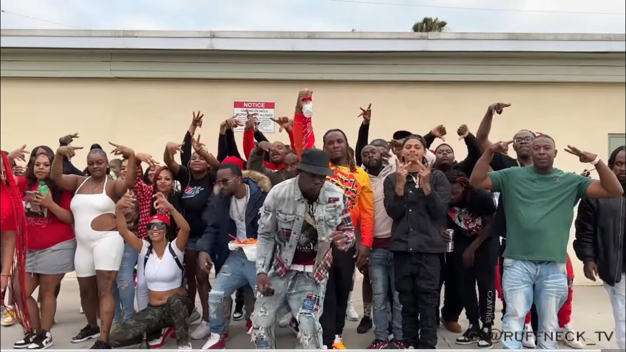 The History Of The Hacienda Village Bloods Street Gang In Watts Ca