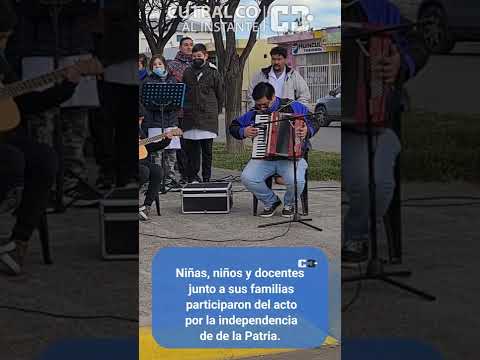 "La escuela 159 festejó el  9 de Julio en plena avenida de Paza Huincul"