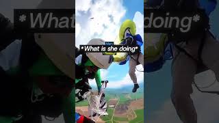 Zwei Gleitschirme Kollidieren In Der Luft