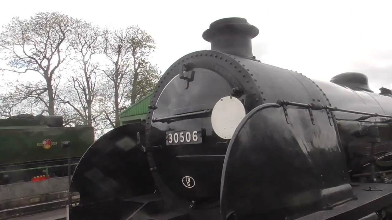 Sprinter Class 150231 Arrivals Ropley from Alton