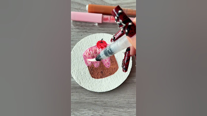 This cupcake’s got a surprise twist.🧁💦
