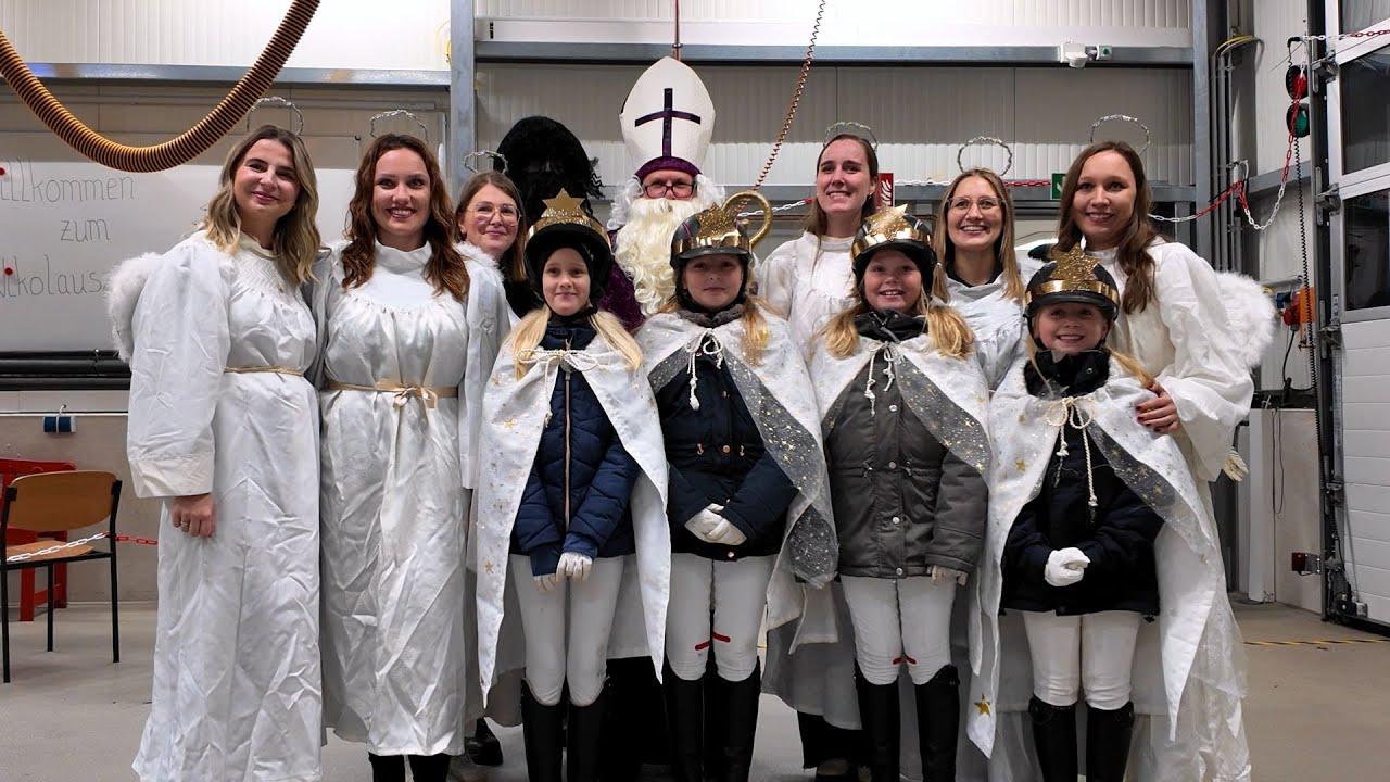 Nikolaus kommt mit dem Schiff! 🎅🎄 Gahlen feiert magischen Umzug am Kanal | Heimatverein Tradition