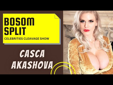 Casca Akashova - Cleavage