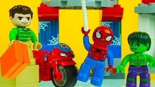 SPIDERMAN & HULK vs SAND MAN spiderman lego duplo superhero toy video
