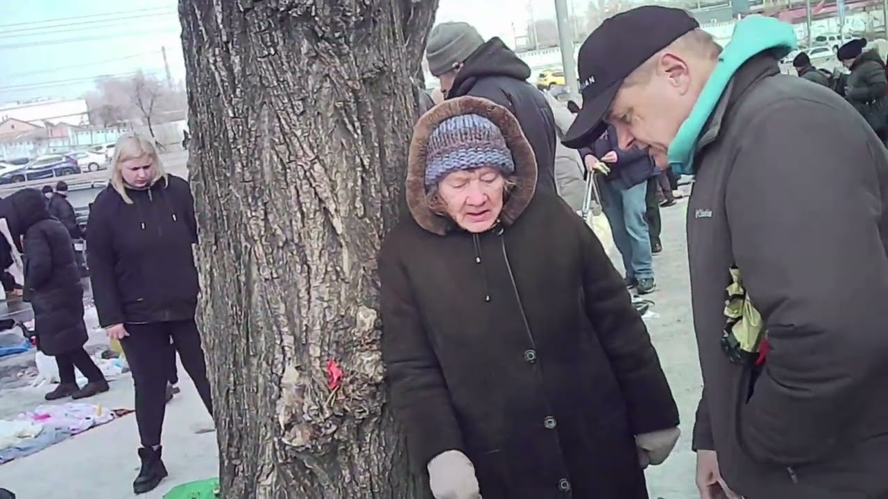 Барахолка Киев Петровка.. Обзор антикварного рынка в конце зимы. Барахолка как есть.