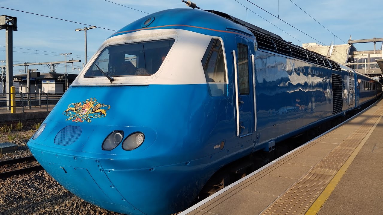 1Z43 London Paddington to Bath Spa Midland Pullman Arrival at Reading ...