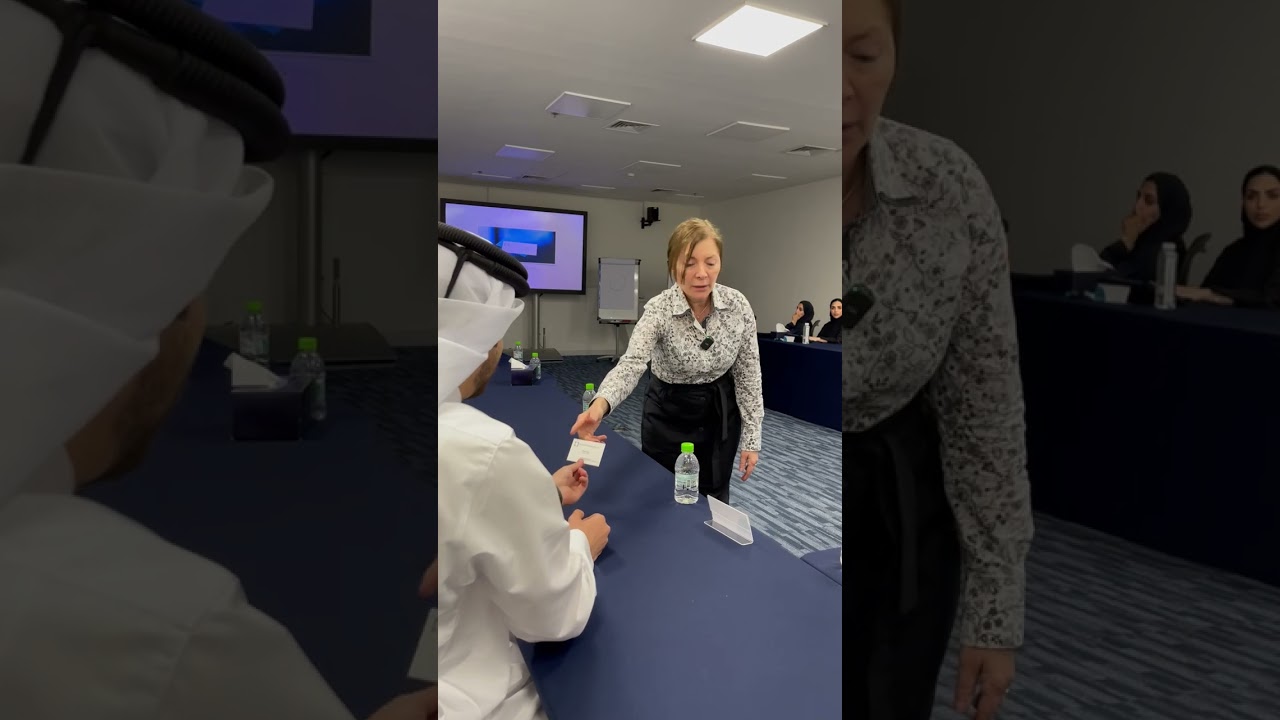 دورة البروتوكول والإتيكيت مع المدربة ريما عرب