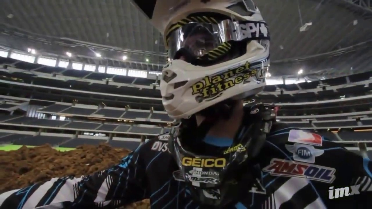 Bike jump... longest bike jump... off track bike jump... YouTube