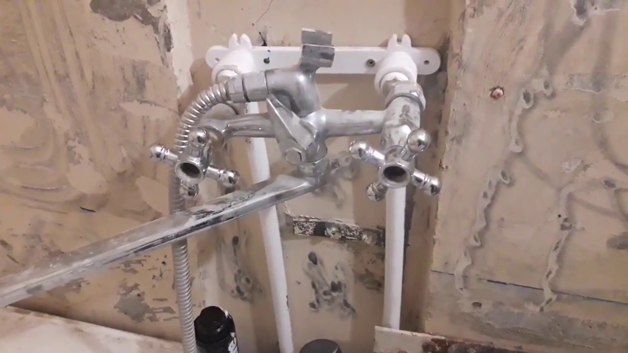 Ремонт в ванной. Замена труб на полипропиленовые (третья серия) - YouTube