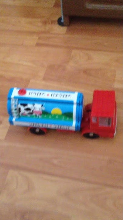 Инерционная игрушка -цистерна "Milk"(Молоковоз).ГДР(Германия).Редкость ...