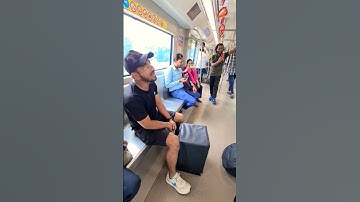 Nahin Mushkil Wafa🥺| Public Reaction🔥  #shorts #metro #singing